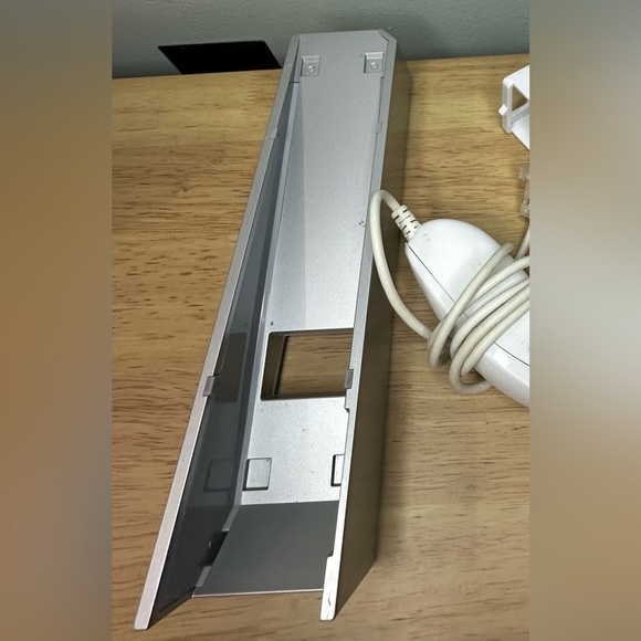 Nintendo White Wii Zapper with Nunchuk - Picture 3 of 5